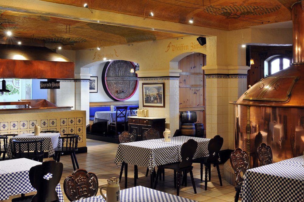 Готель The Bristol By Royal Orchid Management
