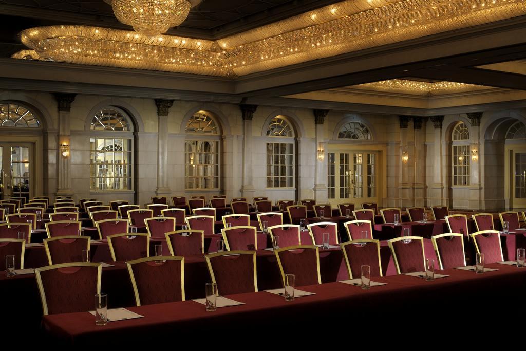 Готель The Bristol By Royal Orchid Management 4*