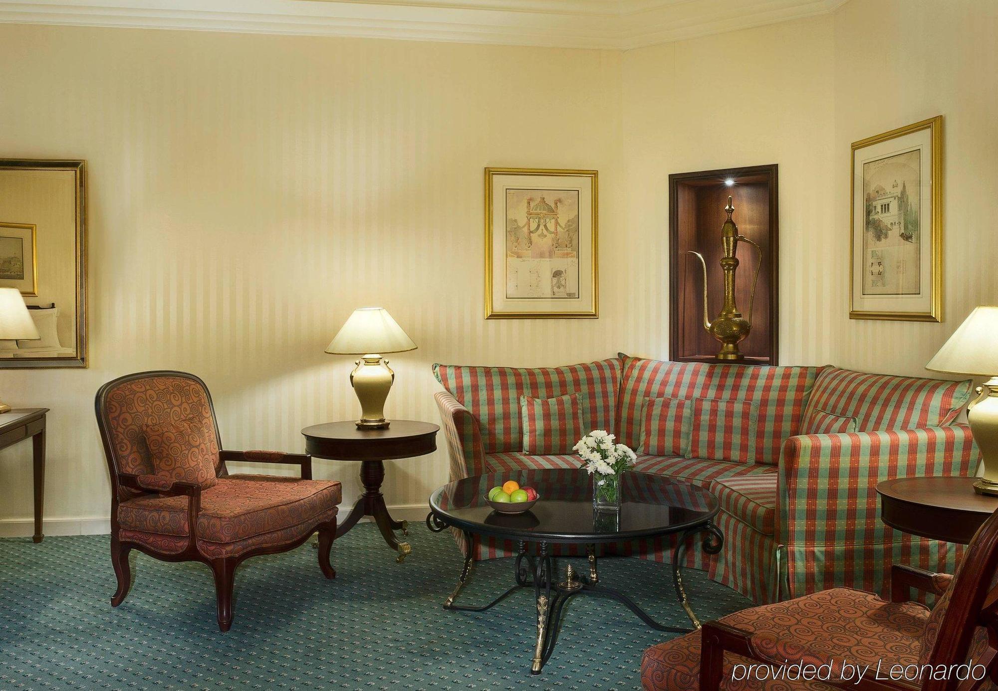 Готель The Bristol By Royal Orchid Management Дубай