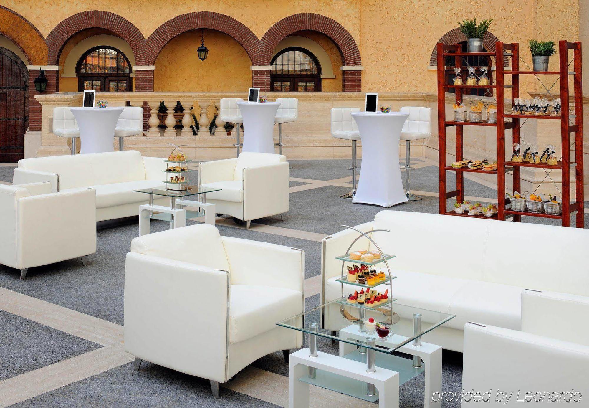 Готель The Bristol By Royal Orchid Management Дубай
